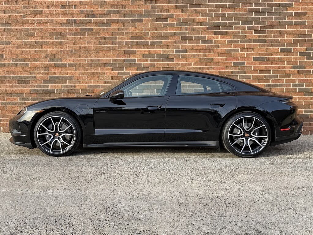 2026 Porsche Taycan 4 Sedan AWD