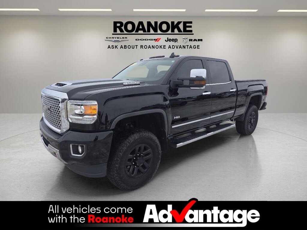 2017 GMC Sierra 2500HD Denali Crew Cab SB 4WD