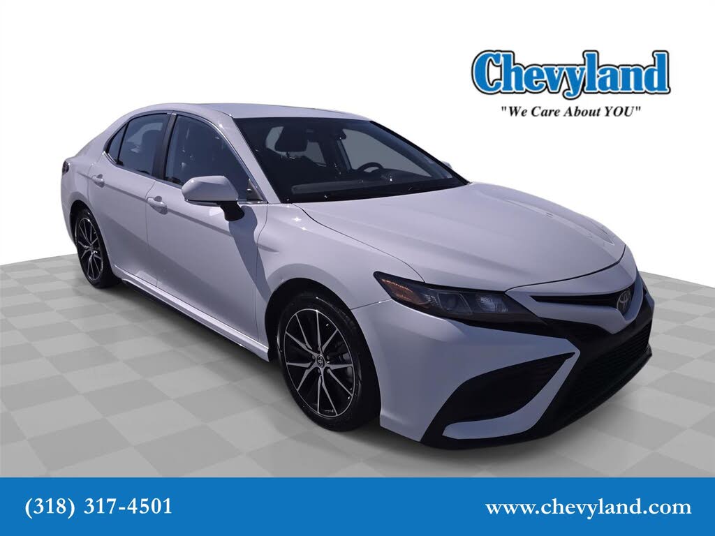 2024 Toyota Camry SE FWD