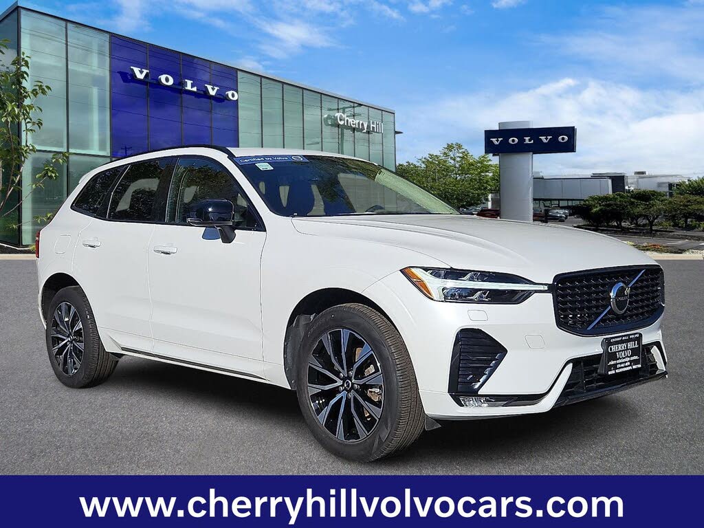 2024 Volvo XC60 B5 Core Dark Theme AWD
