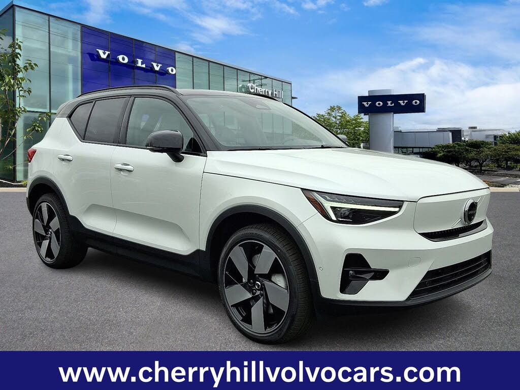 2026 Volvo EX40 Plus RWD