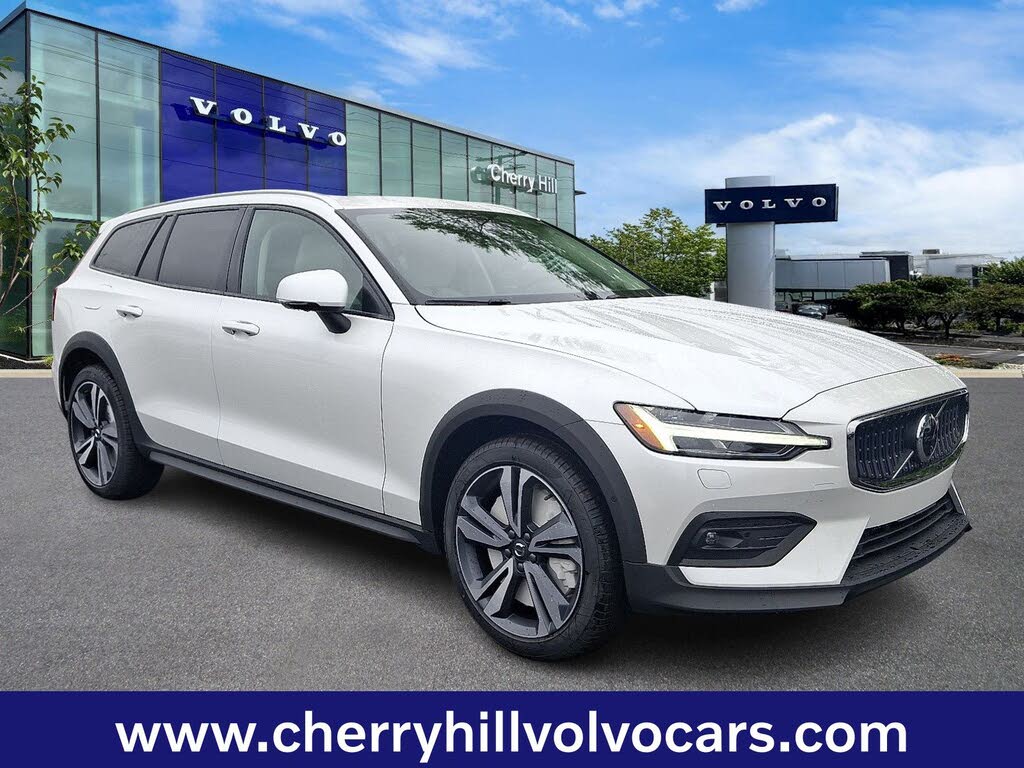 2026 Volvo V60 Cross Country B5 Plus AWD