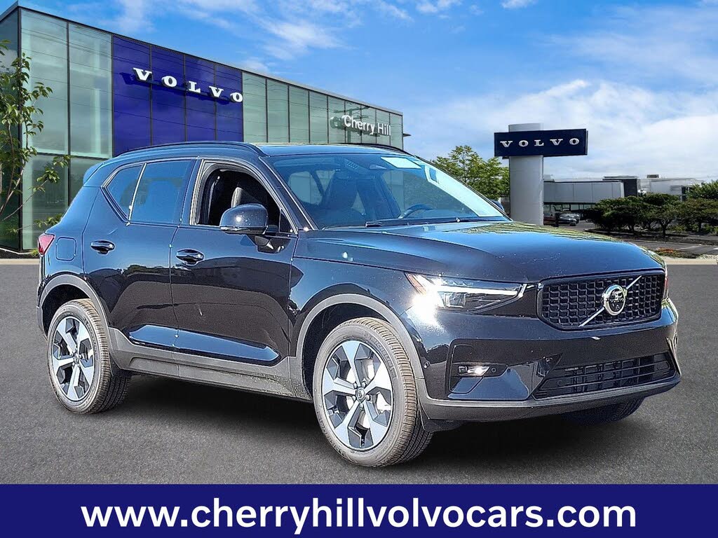2026 Volvo XC40 B5 Plus AWD