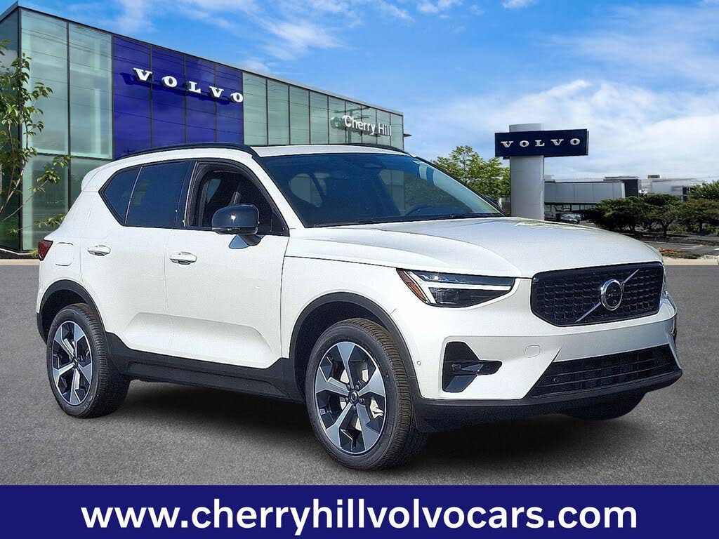 2026 Volvo XC40 B5 Plus AWD