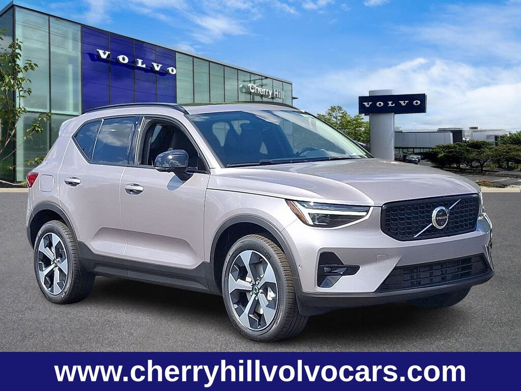 2026 Volvo XC40 B5 Plus AWD