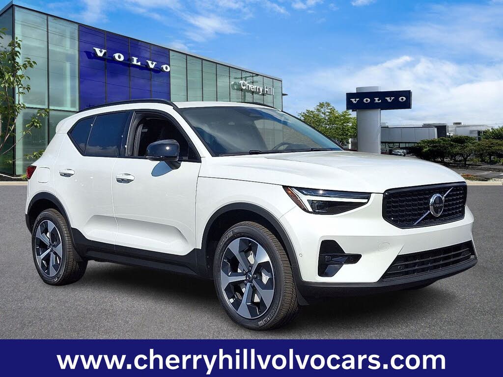 2026 Volvo XC40 B5 Plus AWD