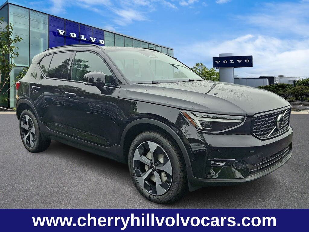 2026 Volvo XC40 B5 Plus AWD