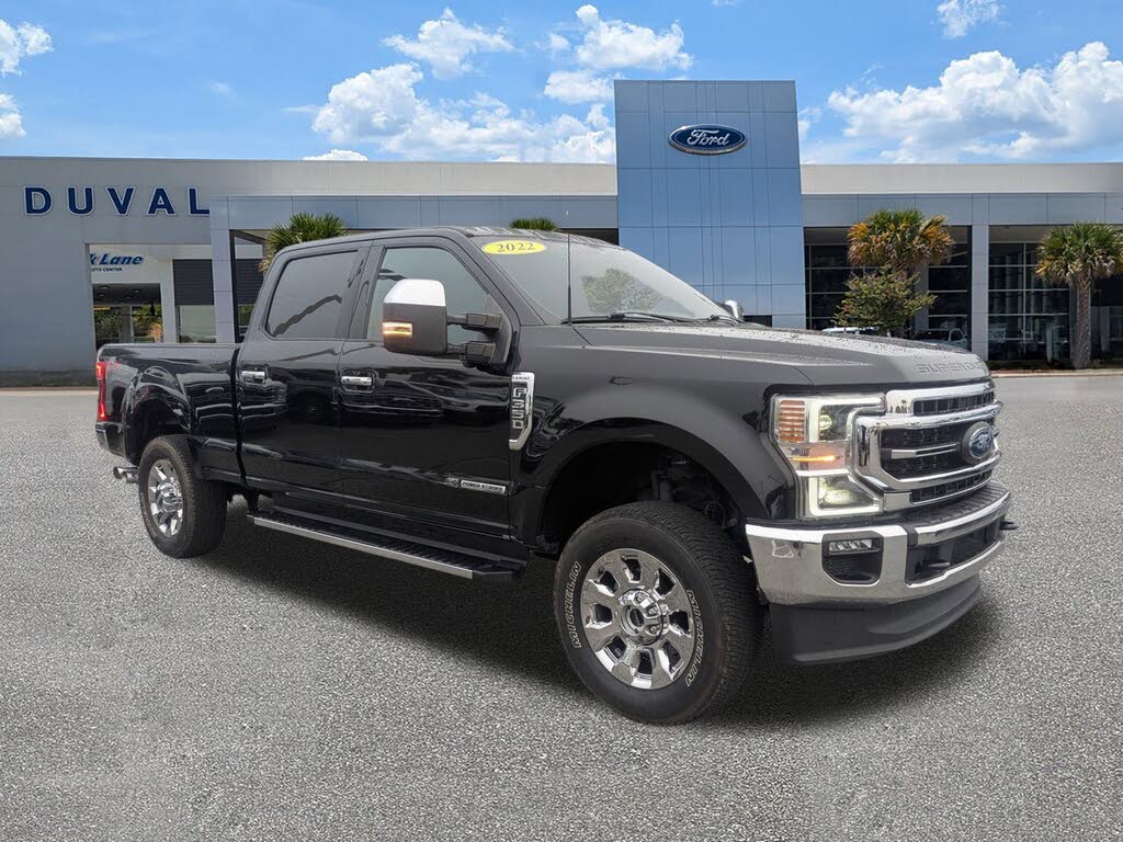 2022 Ford F-350 Super Duty Lariat Crew Cab 4WD