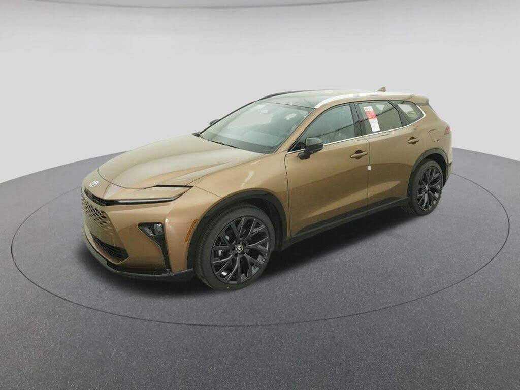 2025 Toyota Crown Signia Limited AWD