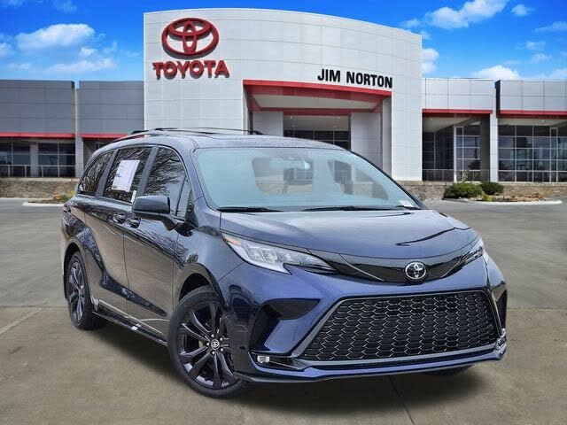2026 Toyota Sienna XSE 7-Passenger FWD