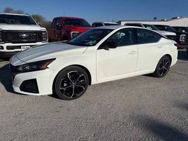 2024 Nissan Altima 2.5 SR FWD