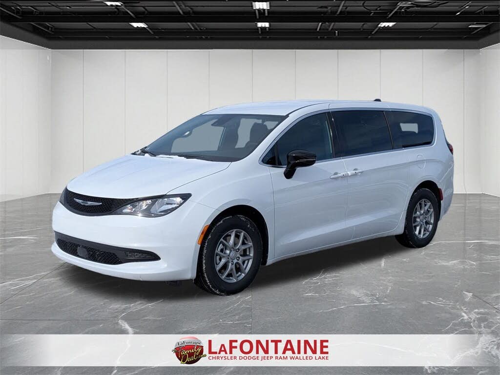 2026 Chrysler Voyager LX FWD