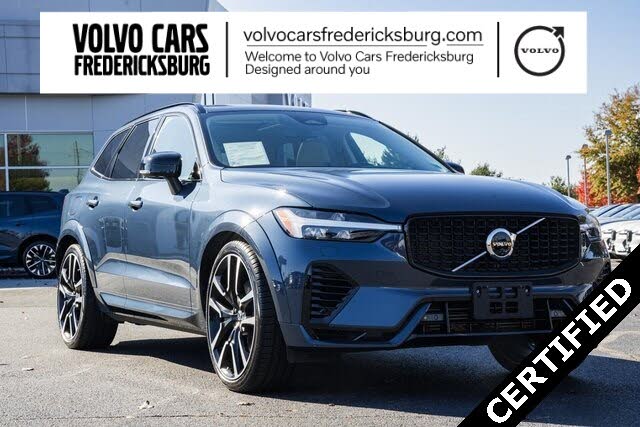 2024 Volvo XC60 Recharge T8 Ultimate Dark Theme eAWD