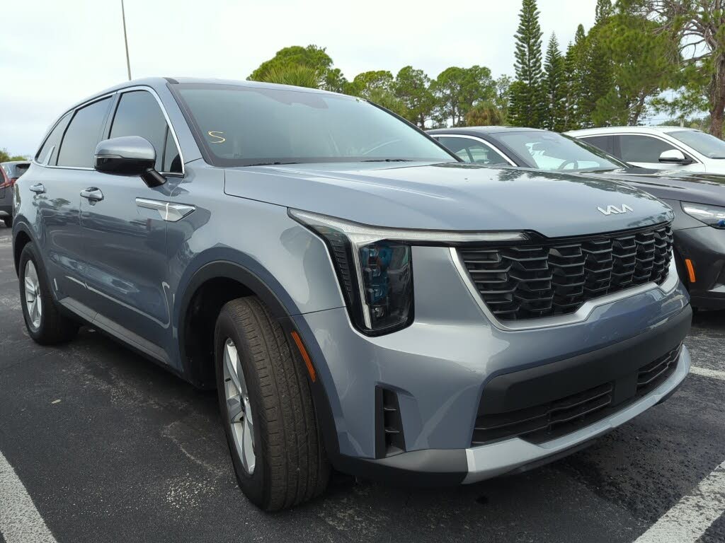 2024 Kia Sorento LX FWD