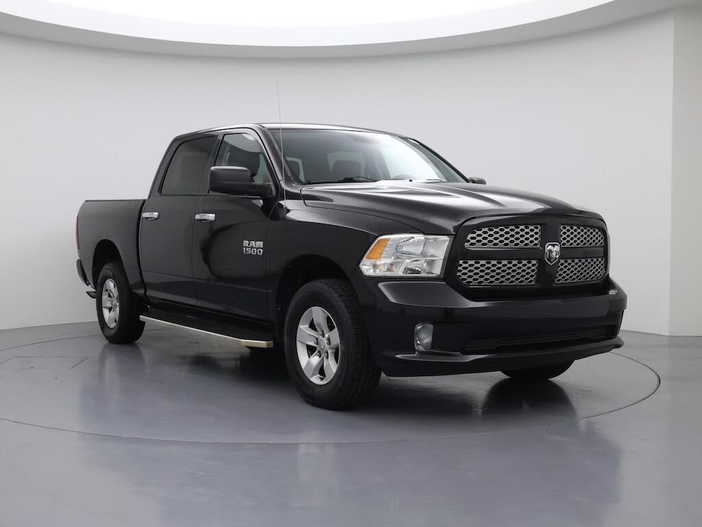 2016 RAM 1500 Express Crew Cab 4WD