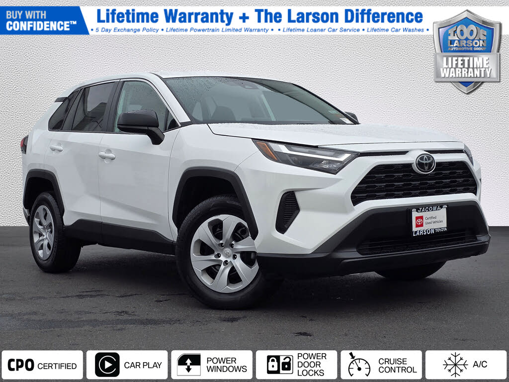 2024 Toyota RAV4 LE FWD