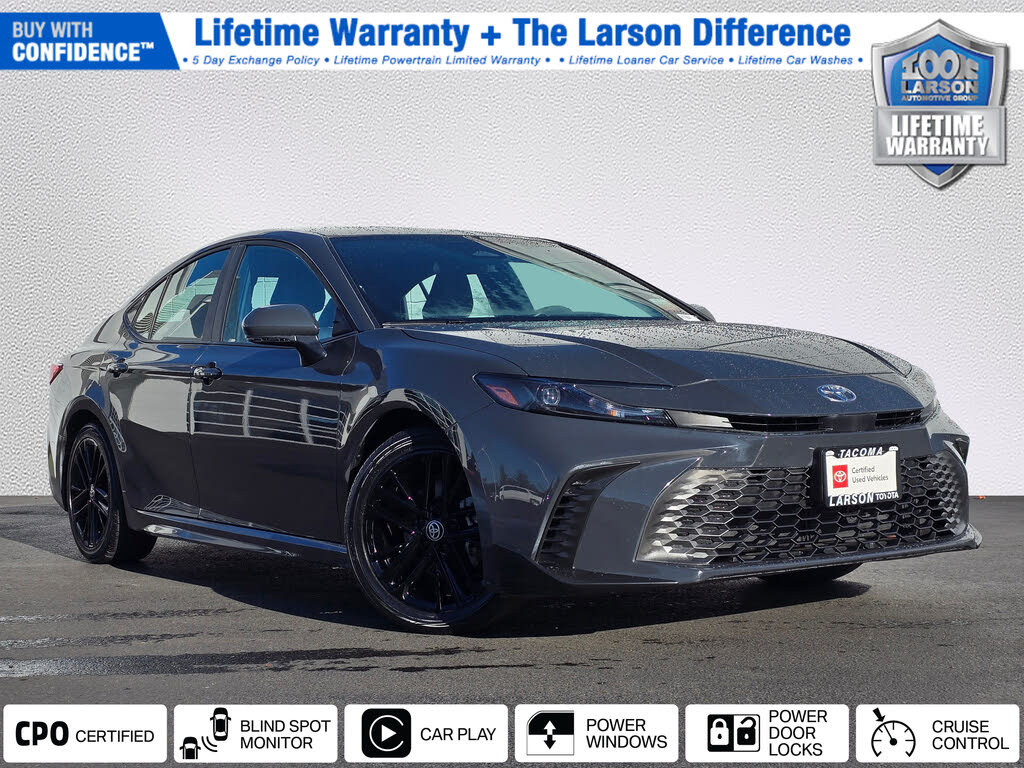 2025 Toyota Camry SE FWD