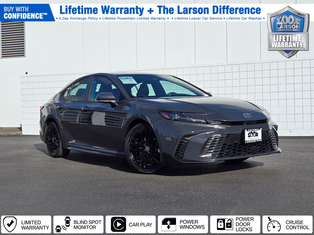 2025 Toyota Camry SE FWD