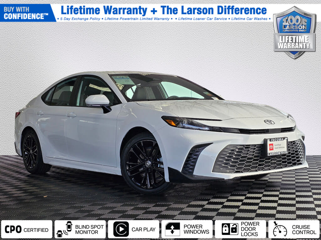 2025 Toyota Camry SE FWD