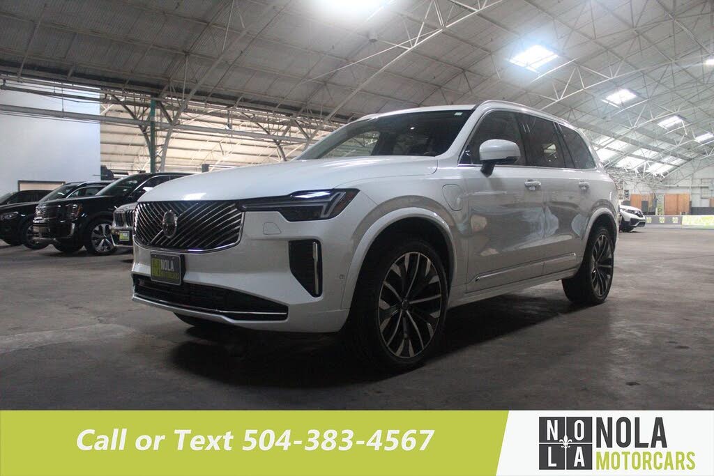 2025 Volvo XC90 Recharge T8 Ultra Bright Theme 7-Passenger eAWD