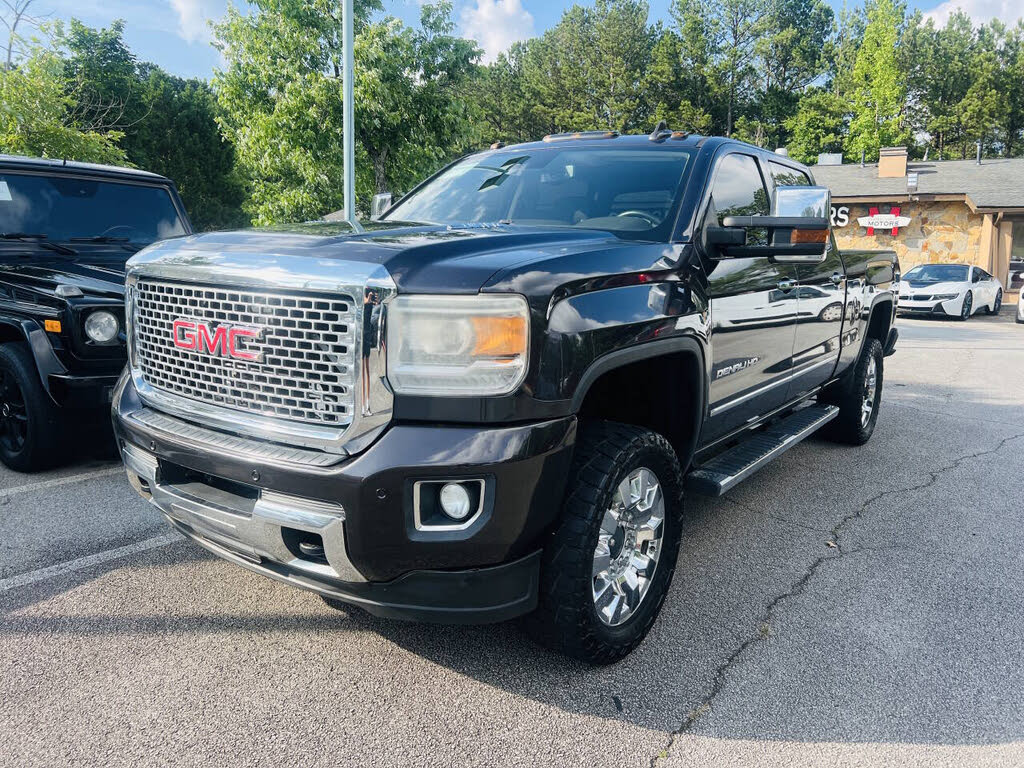 2015 GMC Sierra 2500HD Denali Crew Cab SB 4WD