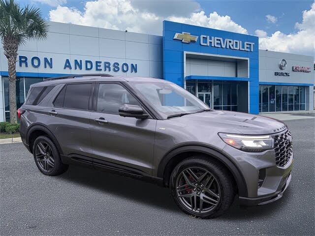 2025 Ford Explorer ST-Line AWD