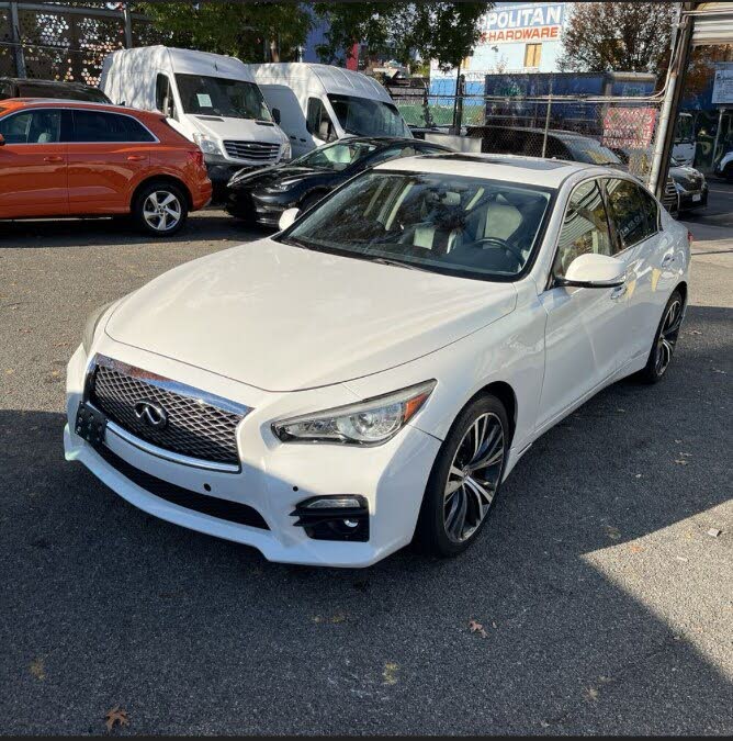 2015 INFINITI Q50 3.7 Sport AWD