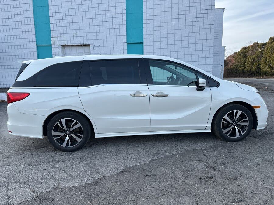 2018 Honda Odyssey Touring Elite FWD