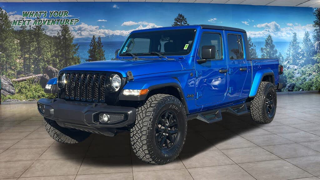 2022 Jeep Gladiator Altitude Crew Cab 4WD