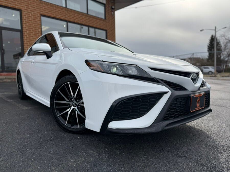 2024 Toyota Camry SE FWD