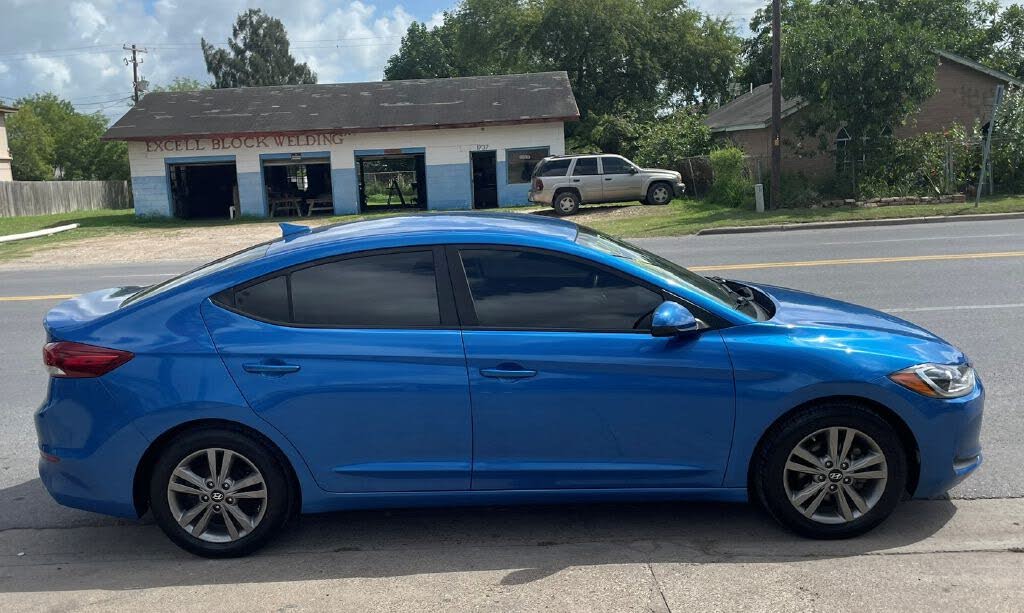 2017 Hyundai Elantra SE FWD