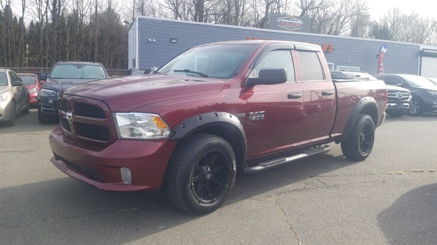 2016 RAM 1500 Express Quad Cab 4WD