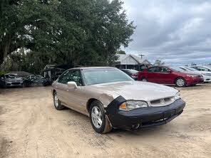 Pontiac Bonneville 4 Dr SE Sedan