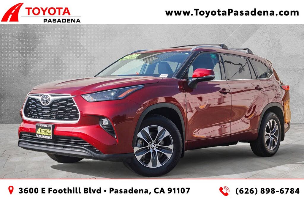 2022 Toyota Highlander XLE FWD