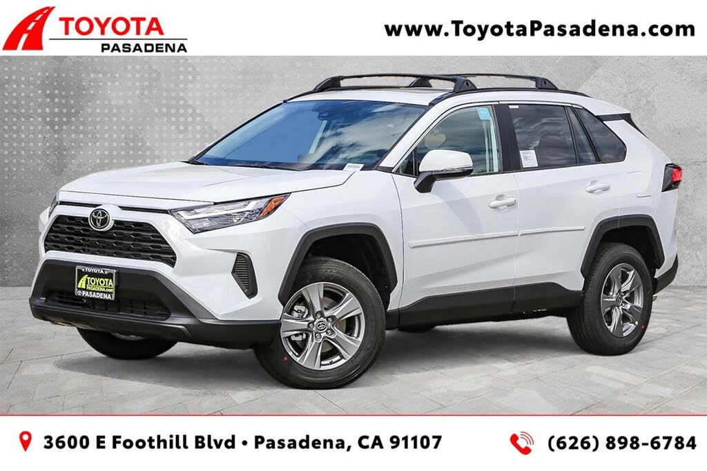 2025 Toyota RAV4 XLE FWD