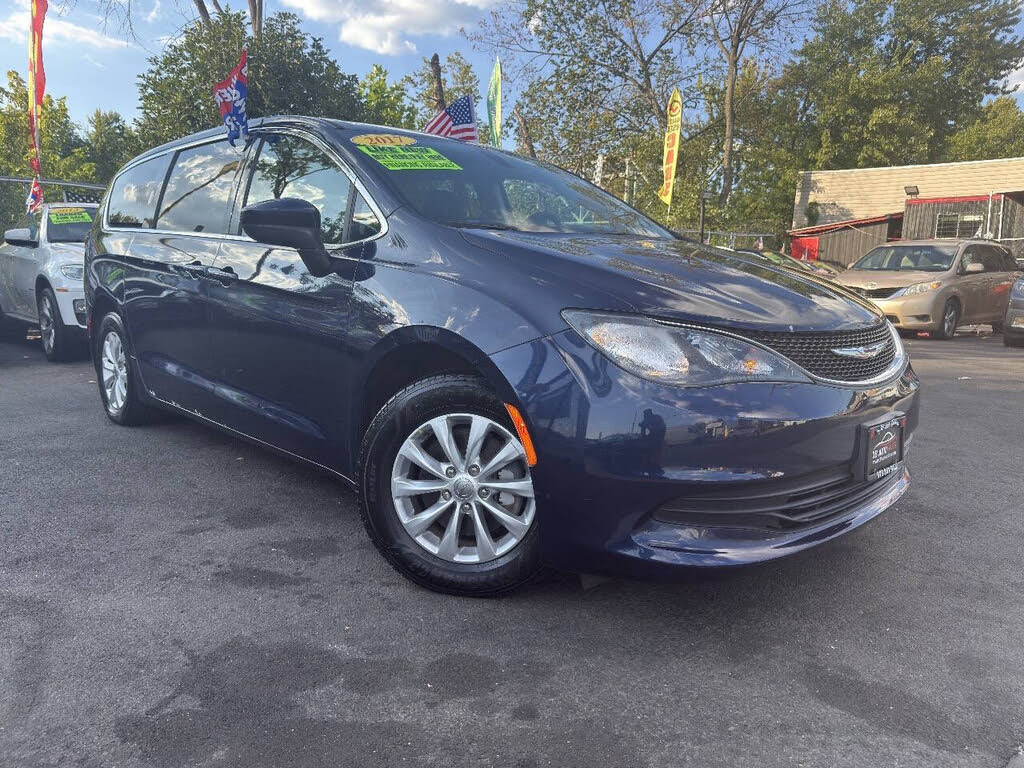 2017 Chrysler Pacifica Touring FWD
