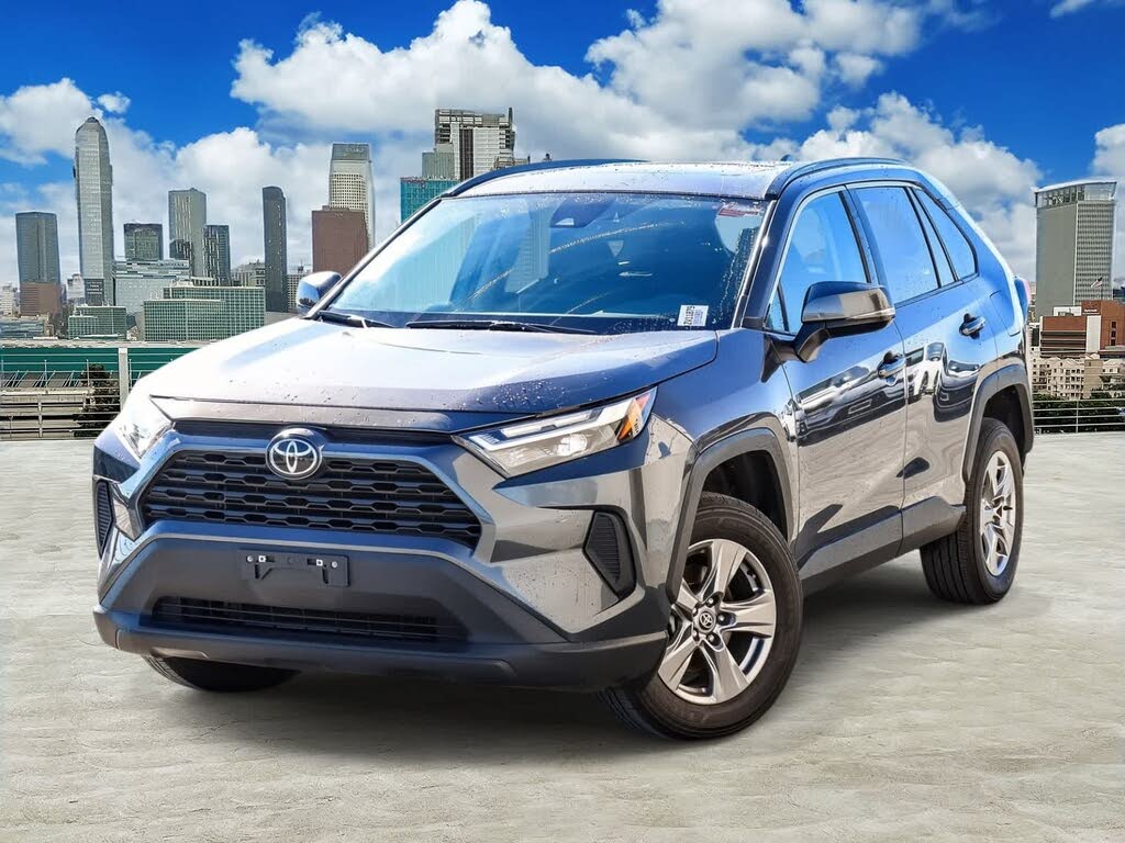 2022 Toyota RAV4 XLE FWD