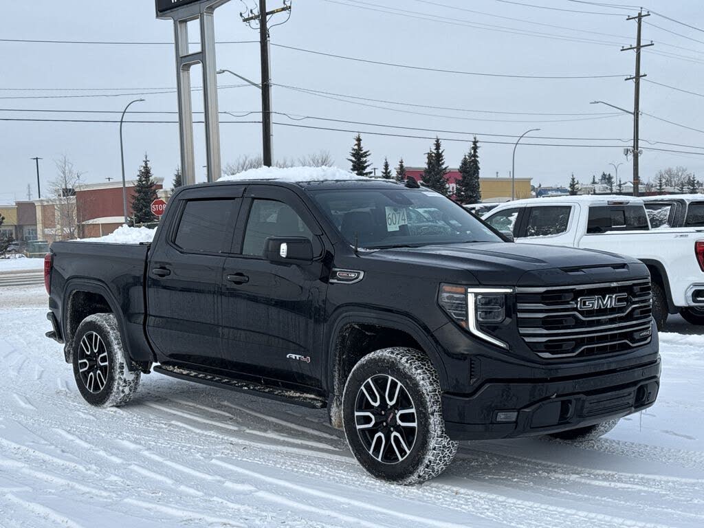 GMC Sierra 1500 AT4 Crew Cab 4WD 2025