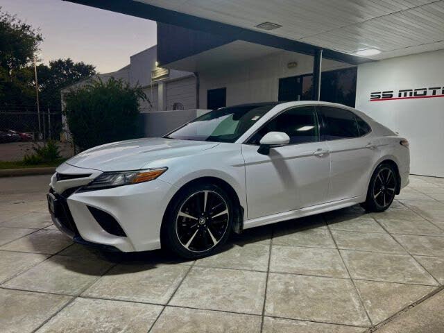 2019 Toyota Camry XSE FWD