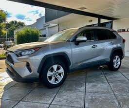 Toyota RAV4 XLE FWD