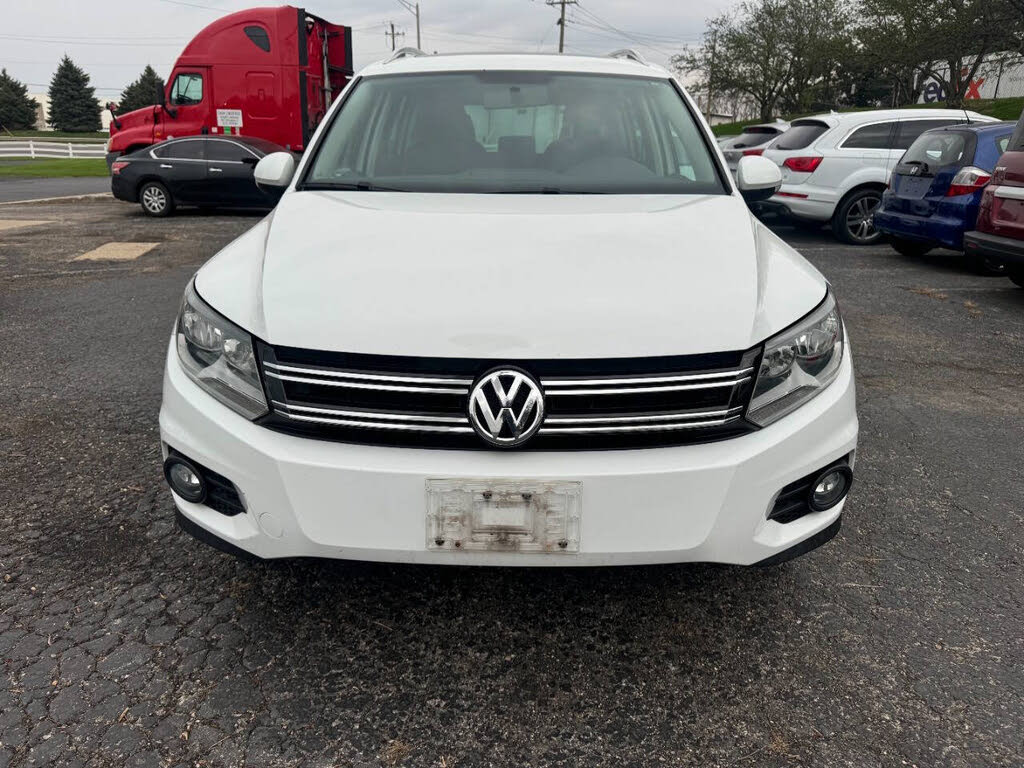 2015 Volkswagen Tiguan SE with Appearance