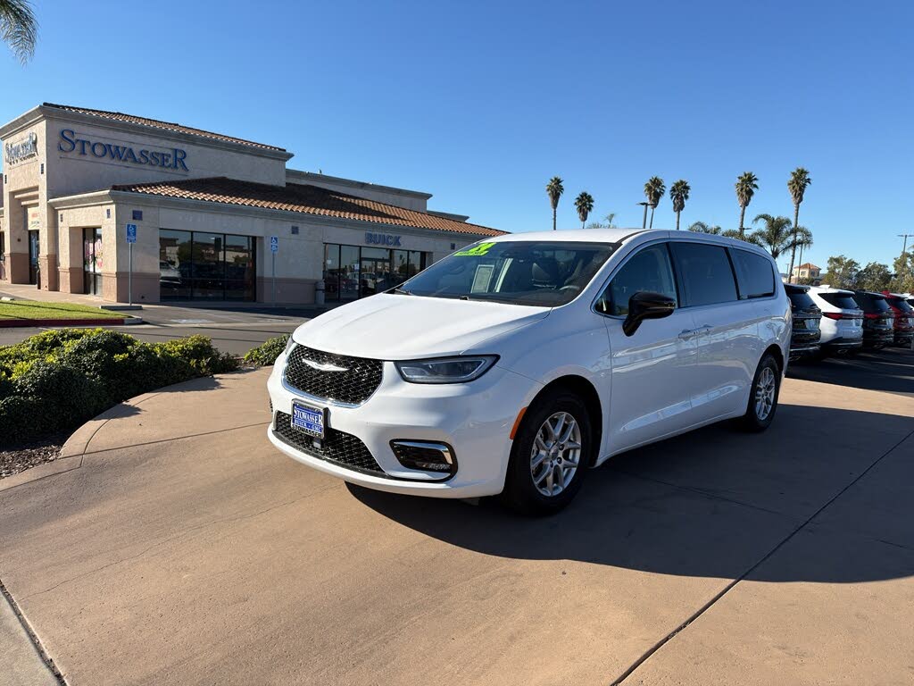 2024 Chrysler Pacifica Touring L FWD