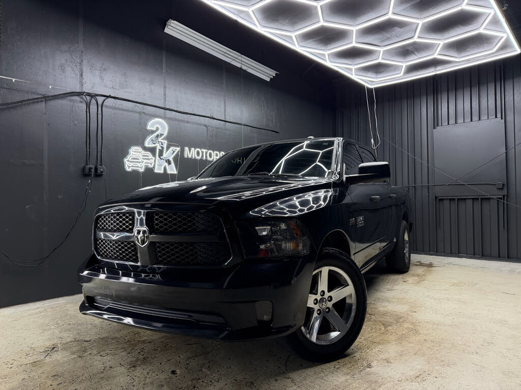 2016 RAM 1500 Express Crew Cab RWD