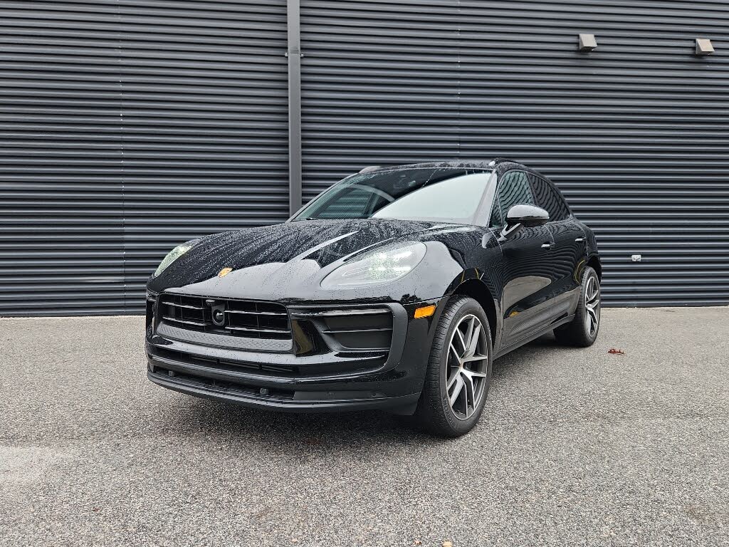 2025 Porsche Macan AWD