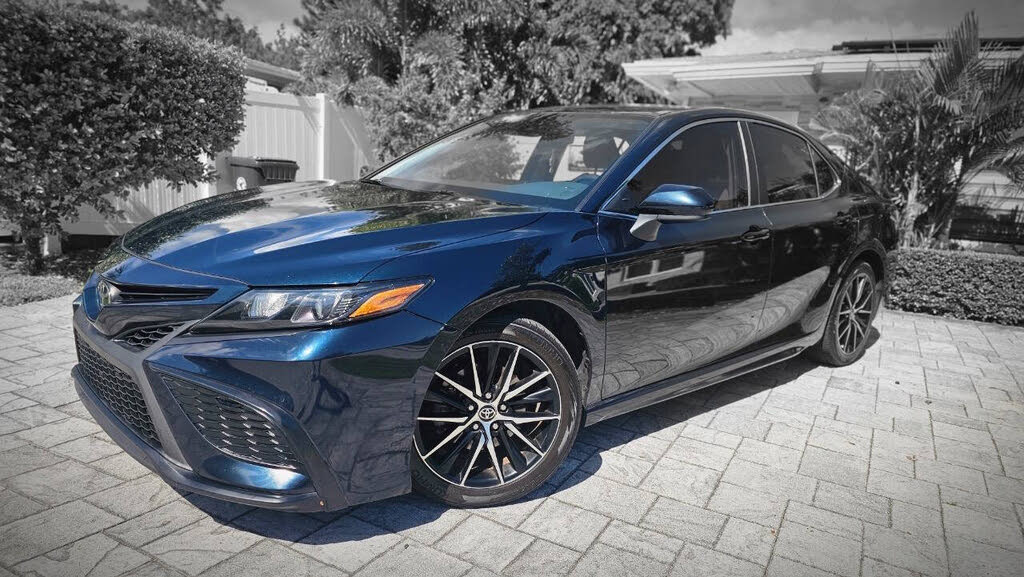 2021 Toyota Camry SE FWD