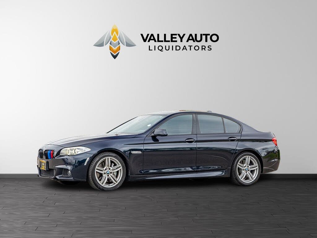2011 BMW 5 Series 550i Sedan RWD