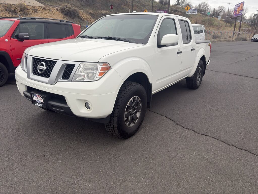 2018 Nissan Frontier PRO-4X Crew Cab 4WD