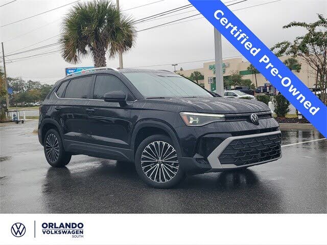 2025 Volkswagen Taos SE FWD