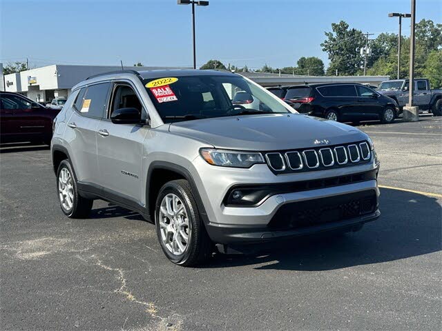 2022 Jeep Compass Latitude Lux 4WD