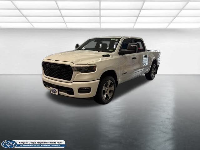2026 RAM 1500 Express Crew Cab 4WD